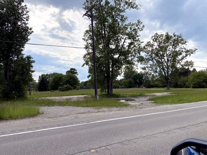 Lakeshore Drive-In Theatre - June 11 2022 Photo (newer photo)